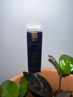 Estée Lauder 430 ENVY Matte EXTROVERT Sculpting Lipstick